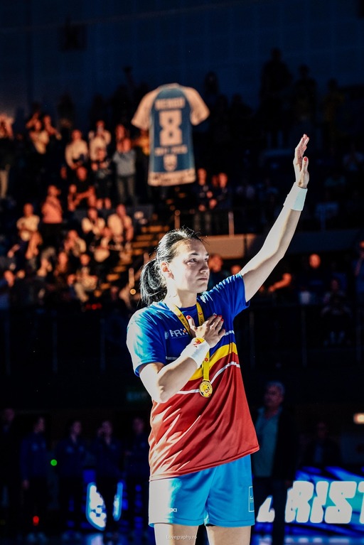 Cristina Neagu: După ultimul meci jucat, vă recunosc că mă simt mândră şi norocoasă că am putut să las ceva în urmă. Las o dovadă că se poate