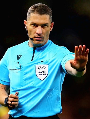 PSG, câştigătoarea Ligii Campionilor: Ciprian Marica – Mândru de Istvan Kovacs. Faptul că nu a prelungit agonia la 5-0 pentru adversar îl înnobilează