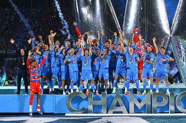 Reeditare a finalei Ligii Campionilor în ultimul act din Cupa Campionilor CONCACAF – Cruz Azul a învins cu 5-0 Vancouver Whitecaps