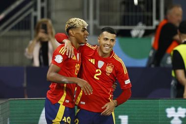 Liga Naţiunilor: Spania a învins Franţa, scor 5-4, şi este în finală