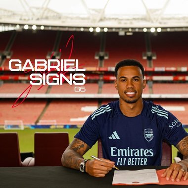 Fundaşul brazilian Gabriel Magalhaes şi-a prelungit contractul cu Arsenal