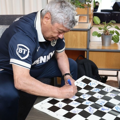 Lucescu şi Stanciu s-au alăturat unui proiect UEFA de promovare a şahului