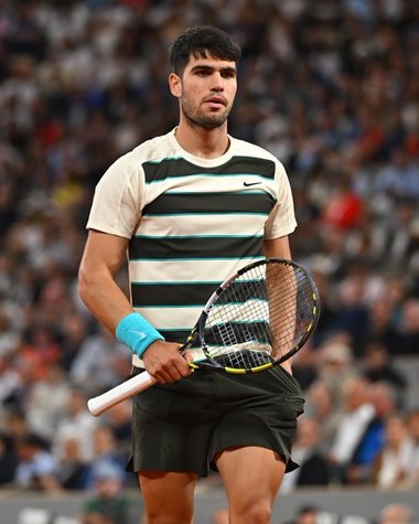Carlos Alcaraz, în finală la Roland Garros, după abandonul lui Lorenzo Musetti