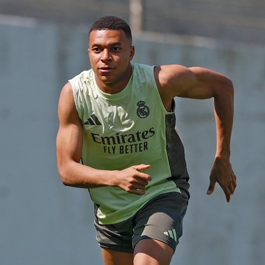 Kylian Mbappe a fost spitalizat. El are gastroenterită