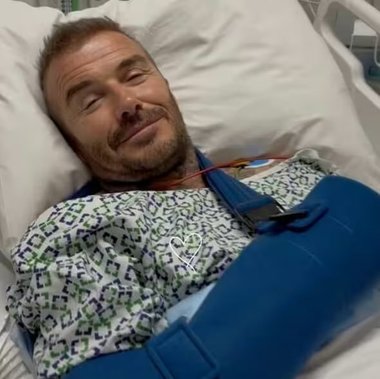 David Beckham a suferit o intervenţie chirurgicală la încheietura mâinii drepte