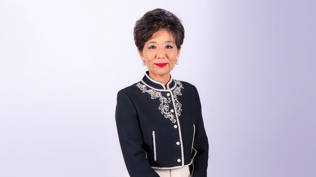 Premieră în fotbalul francez. O femeie va conduce un club profesionist. Michele Kang i-a luat locul lui John Textor ca preşedinte la Olympique Lyon Premieră în fotbalul francez. O femeie va conduce un club profesionist. Michele Kang i-a luat locul lui John Textor ca preşedinte la Olympique Lyon