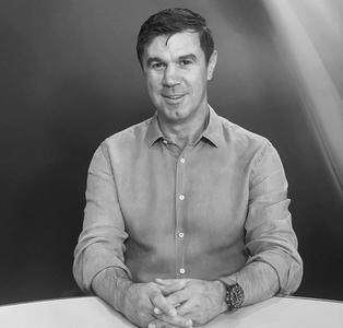 Nicuşor Dan: Am aflat cu profundă tristeţe vestea dispariţiei lui Mihai Leu. România pierde nu doar un campion excepţional, cu un palmares impresionant în sport, ci şi un om integru, care a inspirat prin curaj, pasiune şi bun-simţ