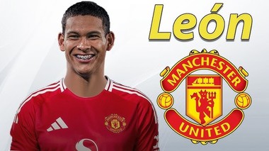 Mercato: Manchester United l-a transferat pe fundaşul paraguayan Diego Leon