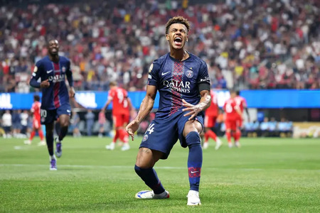 Cupa Mondială a Cluburilor: PSG a învins pe Bayern, 2-0, şi va juca în semifinale. Echipa lui Luis Enrique a încheiat meciul cu doi jucători eliminaţi