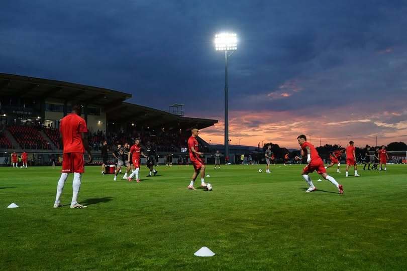 Meciul FC Csikszereda - Dinamo, întrerupt în minutul 62, din cauza unei pene de curent