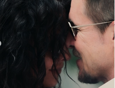 Moartea lui Felix Baumgartner: “Am încercat să-l resuscitez, dar a fost imposibil. S-a prăbuşit ca o rachetă între două piscine”, spune cel care i-a acordat primul ajutor austriacului / Prieten: “Va fi condus pe ultimul drum într-un loc special”