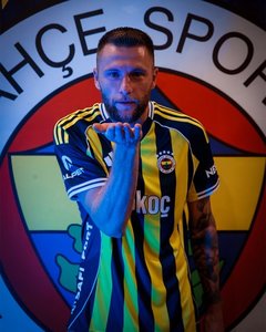 Fundaşul slovac Milan Skriniar a trecut de la PSG la Fenerbahce