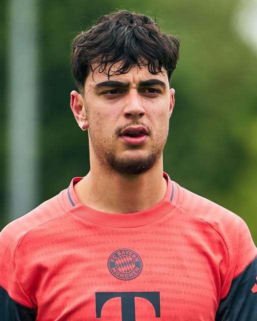 Bayern Munchen: Mijlocaşul defensiv Aleksandar Pavlovic a suferit o fractură orbitală