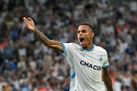 Mason Greenwood este tot mai aproape de revenirea în fotbalul la nivel de echipă naţională: el a obţinut cetăţenia jamaicană şi a primit paşaport jamaican