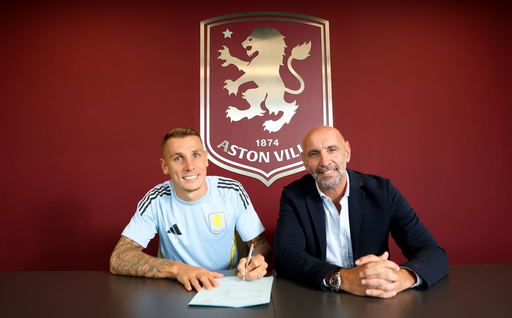 Fotbal: Lucas Digne şi-a prelungit contractul cu Aston Villa