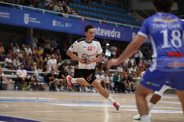Handbal masculin: Dinamo Bucureşti câştigă turneul spaniol InterPontes, după finala cu Sporting CP, prima adversară din Liga Campionilor