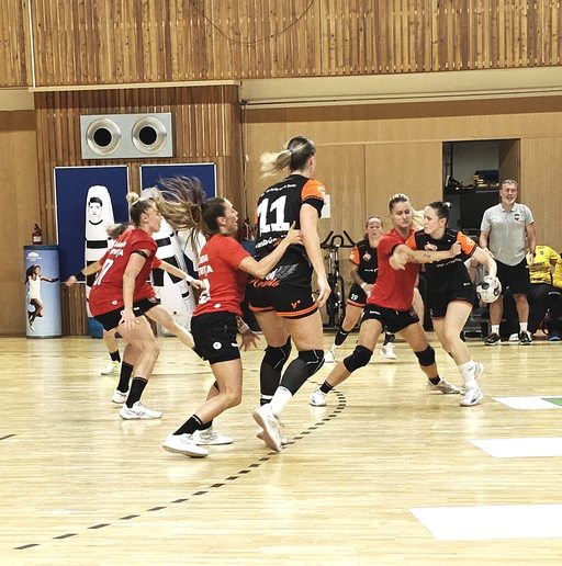 Handbal feminin: Gloria Bistriţa, a doua victorie la turneul din Cehia, cu gazda DHK Banik Most