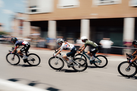 Scandal în ciclismul feminin: Cinci echipe, descalificate din Turul Romandiei după un conflict cu UCI privind dispozitivele GPS