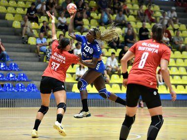 Handbal feminin: Gloria Bistriţa şi MKS Lublin vor disputa finala Turneului ”Poarta Transilvaniei”