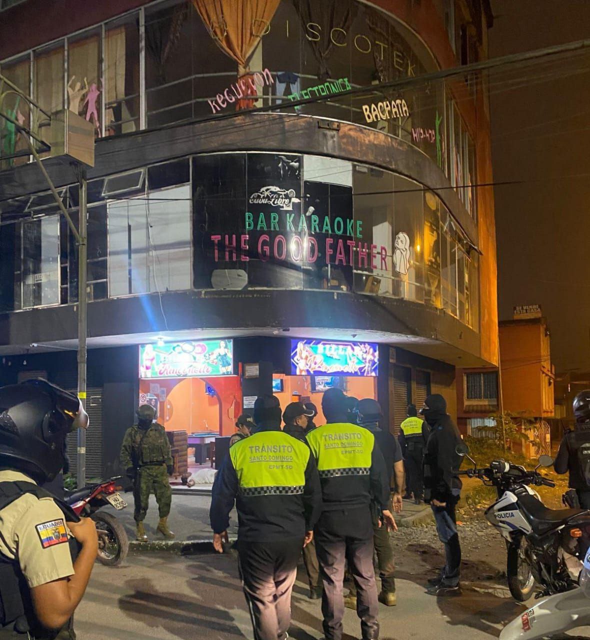 Ecuador: Şapte persoane ucise de atacatori înarmaţi la o sală de biliard