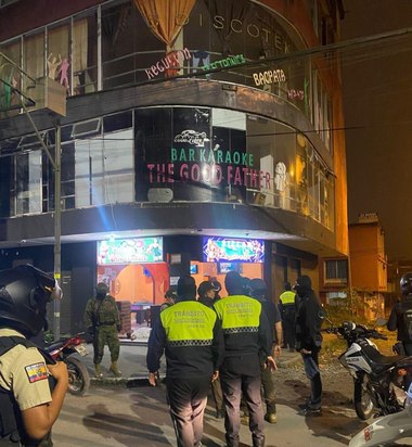 Ecuador: Şapte persoane ucise de atacatori înarmaţi la o sală de biliard