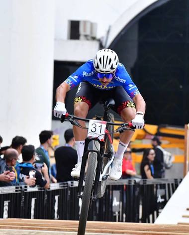 Ede Molnar, locul 2 la proba de XCC din cadrul Cupei Mondiale de Mountain Bike Eliminator