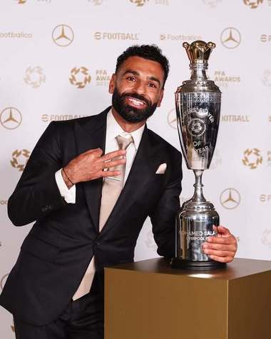 Mohamed Salah intră în istorie, după ce fost desemnat jucătorul anului PFA pentru a treia oară