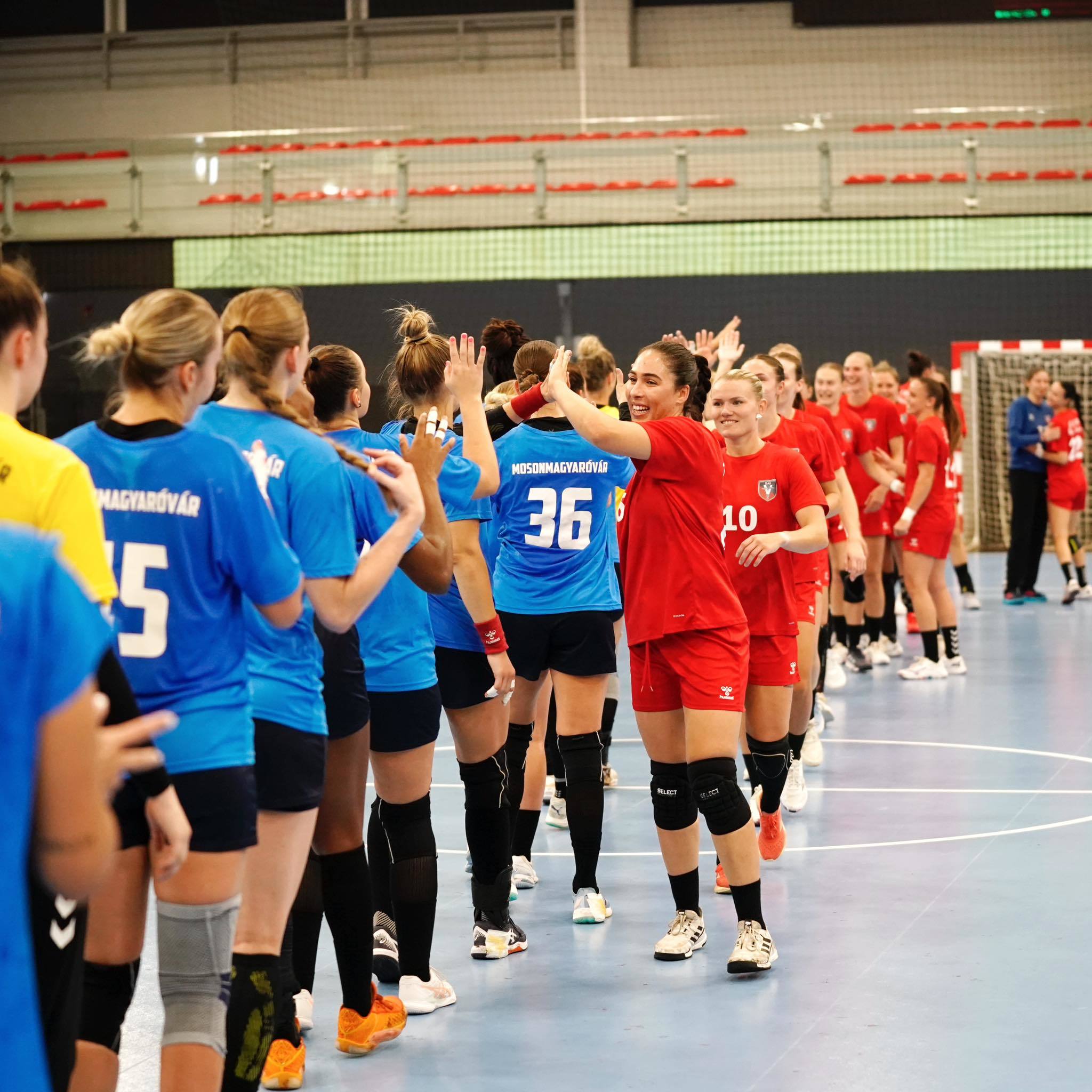 Handbal feminin: SCM Râmnicu Vâlcea, victorie în meci amical cu Mosonmagyaróvár KC, la Debrecen