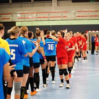 Handbal feminin: SCM Râmnicu Vâlcea, victorie în meci amical cu Mosonmagyaróvár KC, la Debrecen