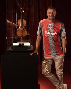 Atacantul Jamie Vardy, legendă a clubului Leicester, s-a transferat la Cremonese