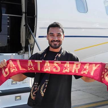 Mijlocaşul llkay Gündogan va semna cu Galatasaray