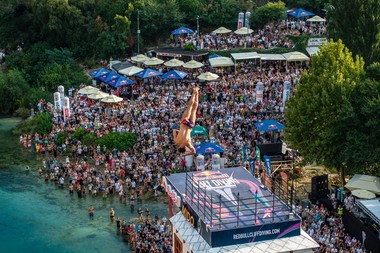 Victorie pentru Constantin Popovici la Mostar, în Seria Mondială Red Bull Cliff Diving. Românul rămâne în lupta pentru Trofeul King Kahekili