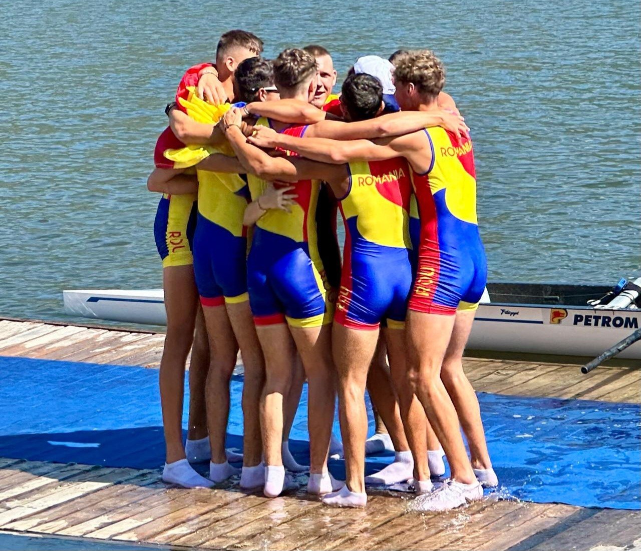 Zece medalii pentru România la Campionatele Balcanice de Canotaj de la Ioannina