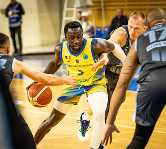 Baschet masculin: Corona Braşov, a doua victorie cu BC Dnipro şi se califică în grupele FIBA Europe Cup