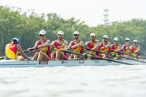 Au intrat în istorie. Prima medalie de aur pentru un echipaj de 8+1 mixt la Campionatul Mondial de Canotaj a fost obţinută de România