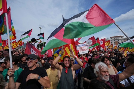 Fotbal: Protestatari pro-palestinieni au manifestat la cantonamentul naţionalei Italiei, care va juca un meci cu Israel