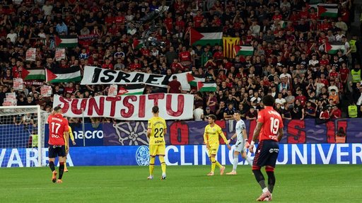 Banner anti-Israel şi mingi de tenis aruncate în teren: meciul din LaLiga, Osasuna-Getafe, a fost întrerupt pentru scurt timp