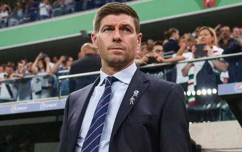 Generaţia de aur a Angliei a fost formată din „loseri" egocentrici, afirmă Steven Gerrard / Fostul fotbalist ura să fie în cantonament: “Îmi plăceau antrenamentele, dar erau 90 de minute pe zi. Apoi rămâneam singur în Londra, România sau altundeva”