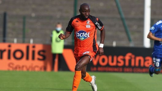 Fotbalistul care susţinea că vaccinurile împotriva Covid ar fi cauza accidentărilor sale a pierdut procesul contra Pfizer şi Federaţia Franceză