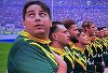 Rugby: Un intrus pe teren, farsor cunoscut, a fost reţinut după ce a apărut alături de echipa Australiei la alinierea pentru intonarea imnurilor la meciul cu Anglia