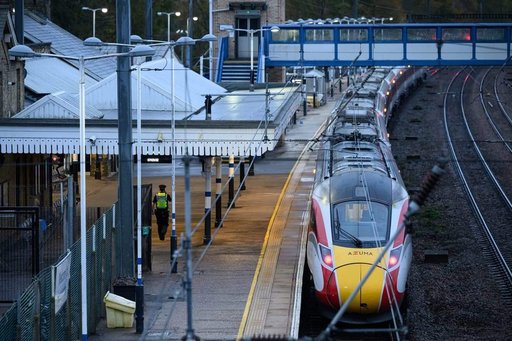 Atacul cu cuţitul din tren: Proprietarul clubului Nottingham Forest oferă sprijin financiar fanilor afectaţi de incident