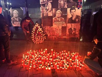 Suporterii Stelei, omagiu pentru Emeric Ienei - FOTO