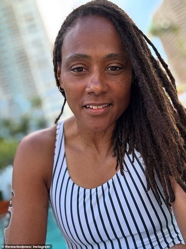 Marion Jones, fosta regină a sprintului, suspendată pentru dopaj, se confruntă cu probleme fizice - VIDEO 