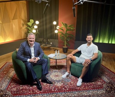 Novak Djokovici, despre începuturile relaţiei cu soţia sa Jelena: Era iubita unui prieten când am auzit prima dată de ea - VIDEO