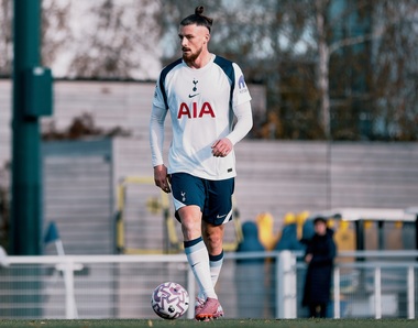 După câteva luni de indisponibilitate, Radu Drăguşin a jucat într-un meci amical. Anunţul clubului Tottenham