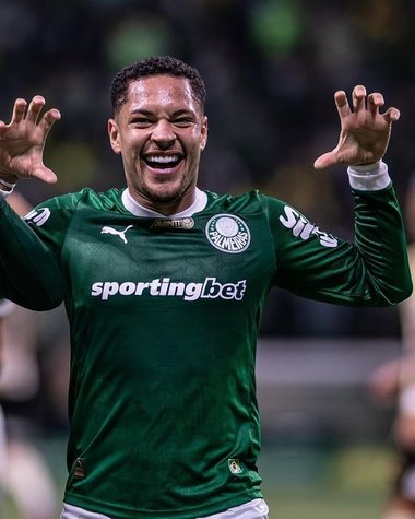 Fotbal: Un atacant brazilian ameninţat cu suspendarea după o postare controversată