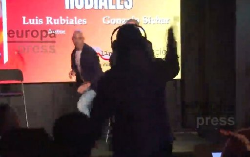 Luis Rubiales a fost atacat cu ouă. Atacatorul este chiar unchiul fostului preşedinte al federaţiei spaniole