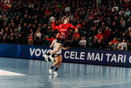 Handbal feminin: Gloria Bistriţa, victorie în ultimul meci din 2025 şi locul 3 în grupa A a Ligii Campionilor