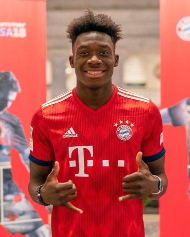 Bayern Munchen: Fundaşul stânga Alphonso Davies a reluat parţial antrenamentele