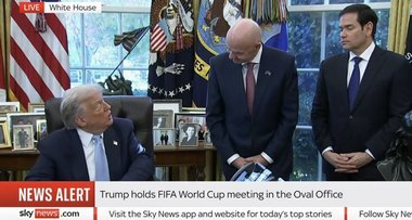 Cupa Mondială 2026: Donald Trump a prezentat „permisul FIFA”, care va permite suporterilor să accelereze procedura de obţinere a vizei